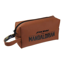 Lataa kuva Galleria-katseluun, Matkapakkaus The Mandalorian Brown
